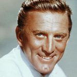 Addio a Kirk Douglas: se ne va a 103 anni il mito di Hollywood