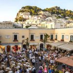 Capri: mascherine obbligatorie anche all’aperto