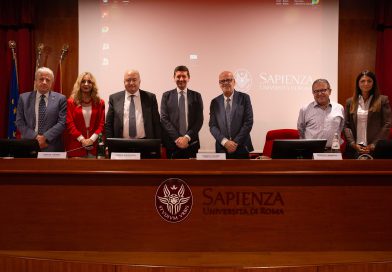 INTELLIGENZA ARTIFICIALE, LA SFIDA È GOVERNARE IL CAMBIAMENTO, ALLA SAPIENZA DI LATINA IL CONFRONTO SU DEMOCRAZIA, LAVORO E PARTECIPAZIONE INTELLIGENZA ARTIFICIALE, LA SFIDA È GOVERNARE IL CAMBIAMENTO, ALLA SAPIENZA DI LATINA IL CONFRONTO SU DEMOCRAZIA, LAVORO E PARTECIPAZIONE
